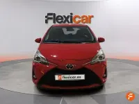 Usado Toyota Yaris Active 69 CV (50 kW) 2018 Rojo Utilitario