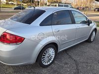 Usado Fiat Linea Dynamic 120 CV (88 kW) 2008 Gris / plata Berlina