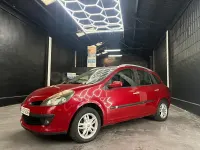 Usado Renault Clio Exception 105 CV (77 kW) 2010 Granate Familiar