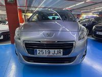 Usado Peugeot 5008 Allure 120 CV (88 kW) 2015 Gris Monovolumen