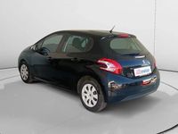 Käytetty Peugeot 208 68 HP (50 kW) 2015 Musta Viistoperä