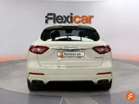 Usado Maserati Levante 275 CV (202 kW) 2017 Blanco SUV