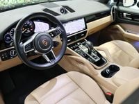 Käytetty Porsche Cayenne 462 HP (339 kW) 2020 Musta Katumaasturi