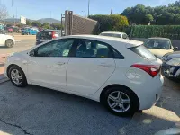 Begagnad Hyundai i30 90 HK (66 kW) 2013 Vit Sedan