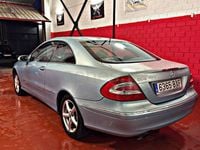 Usado Mercedes CLK320 Avantgarde 218 CV (160 kW) 2002 Azul Coupe