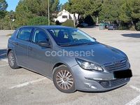 Usado Peugeot 308 Access 92 CV (67 kW) 2014 Gris / plata Berlina