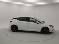 Usado Opel Astra 110 CV (80 kW) 2019 Blanco Berlina