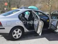 Usado Volvo S60 Momentum 163 CV (119 kW) 2006 Gris / plata Berlina