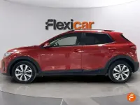 Usado Kia Stonic 100 CV (73 kW) 2022 Rojo SUV