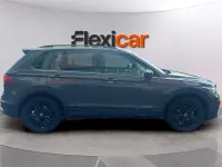 Käytetty VW Tiguan Sportline 150 HP (110 kW) 2023 Harmaa Katumaasturi