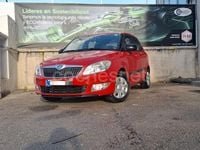 Usado Skoda Fabia 60 CV (44 kW) 2011 Rojo Berlina