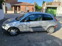 Usado Ford Fiesta Ambiente 70 CV (51 kW) 2007 Gris / plata Utilitario