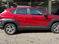 Usado Hyundai Kona 100 CV (73 kW) 2025 Rojo SUV