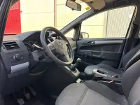 Usado Opel Zafira Cosmo 150 CV (110 kW) 2007 Gris / plata Monovolumen