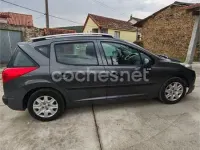Usado Peugeot 207 95 CV (69 kW) 2010 Negro Familiar