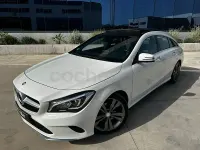 Usado Mercedes CLA200 Shooting Brake 136 CV (100 kW) 2017 Blanco Familiar