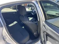 Usado Peugeot 208 Active 82 CV (60 kW) 2017 Gris / plata Utilitario