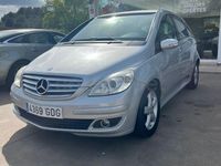 Usado Mercedes B200 140 CV (102 kW) 2008 Gris / plata Monovolumen