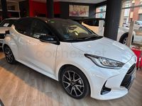 Usado Toyota Yaris Hybrid Style 116 CV (85 kW) 2022 Blanco Berlina
