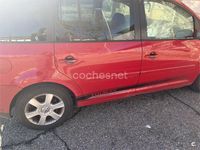 Usado VW Touran 140 CV (102 kW) 2006 Rojo Monovolumen