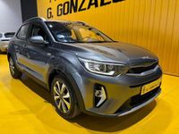 Usado Kia Stonic 84 CV (61 kW) 2023 Gris / plata SUV