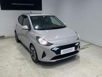 Usado Hyundai i10 64 CV (47 kW) 2025 Gris Utilitario