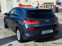 Usado Hyundai i30 95 CV (69 kW) 2017 Azul Berlina