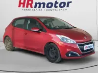 Usado Peugeot 208 Signature Sky 83 CV (61 kW) 2018 Rojo Utilitario