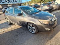 Usado Opel Astra Excellence 125 CV (91 kW) 2012 Gris / plata Familiar