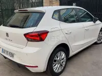 Usado Seat Ibiza Reference 95 CV (69 kW) 2017 Blanco Berlina