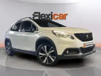 Usado Peugeot 2008 GT-line 120 CV (88 kW) 2017 Blanco SUV