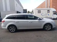 Usado Ford Mondeo Trend 140 CV (102 kW) 2009 Blanco Familiar