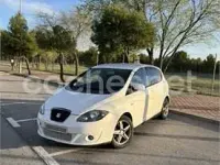 Usado Seat Altea I-Tech 105 CV (77 kW) 2014 Blanco Monovolumen