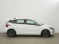 Usado Hyundai i20 84 CV (61 kW) 2022 Blanco Utilitario
