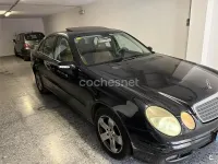 Usado Mercedes E270 Classic 177 CV (130 kW) 2005 Negro Berlina