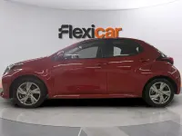 Usado Toyota Yaris Hybrid Active 116 CV (85 kW) 2025 Rojo Berlina