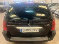 Usado Peugeot 307 110 CV (80 kW) 2004 Negro Familiar