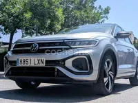 Usado VW T-Roc R-line 150 CV (110 kW) 2022 Gris / plata SUV