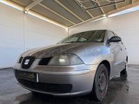 Usado Seat Ibiza 100 CV (73 kW) 2002 Gris / plata Utilitario