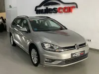 Usado VW Golf VII 115 CV (84 kW) 2019 Dorado Familiar