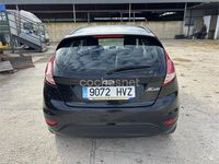 Usado Ford Fiesta Trend 82 CV (60 kW) 2014 Azul Berlina