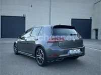 Usado VW Golf VII Sport 150 CV (110 kW) 2018 Gris / plata Berlina