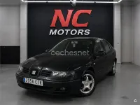 Usado Seat Leon Sport 110 CV (80 kW) 2004 Negro Utilitario