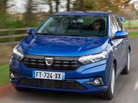 Usado Dacia Sandero Ambiance 75 HP (55 kW) 2017 Vermelho Citadino