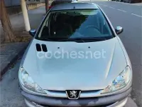 Usado Peugeot 206 70 CV (51 kW) 2006 Gris / plata Berlina