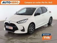 Usado Toyota Yaris Hybrid Style 120 CV (88 kW) 2022 Blanco Berlina