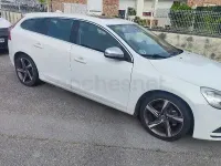 Usado Volvo V60 R-Design Momentum 136 CV (100 kW) 2013 Blanco Familiar