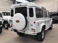 Usado Land Rover Defender S 122 HP (89 kW) 2012 Branco SUV