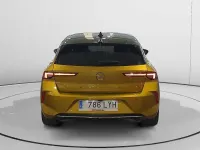 Usado Opel Astra Ultimate 131 CV (96 kW) 2022 Amarillo Utilitario