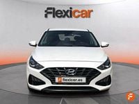 Usado Hyundai i30 116 CV (85 kW) 2021 Blanco Berlina